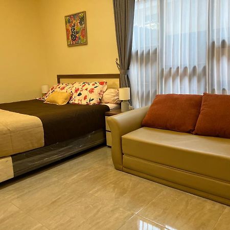 Apartamento Casa Familia Sleman  Exterior foto
